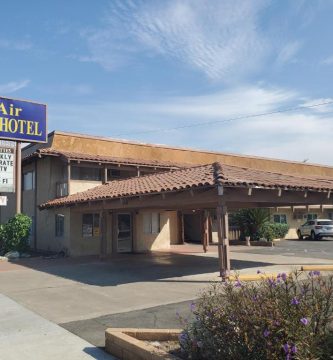 Bel Air Motor Hotel 1
