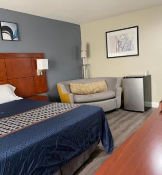 Bel Air Motor Hotel 9
