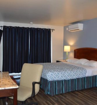 Glass Slipper Inn 2