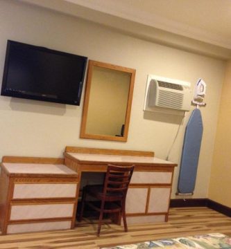 Reedley Inn 7
